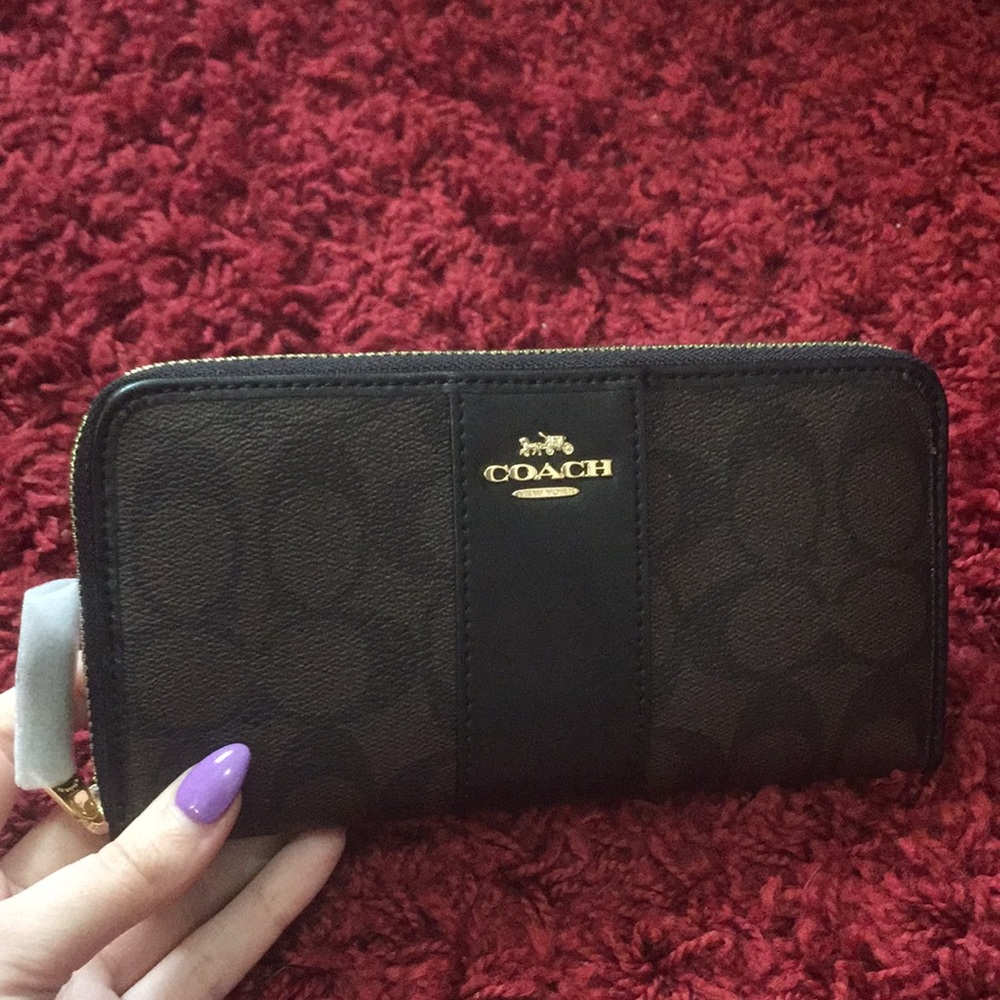 ❤️COACH❤️ Coach Accordion Wallet 👑